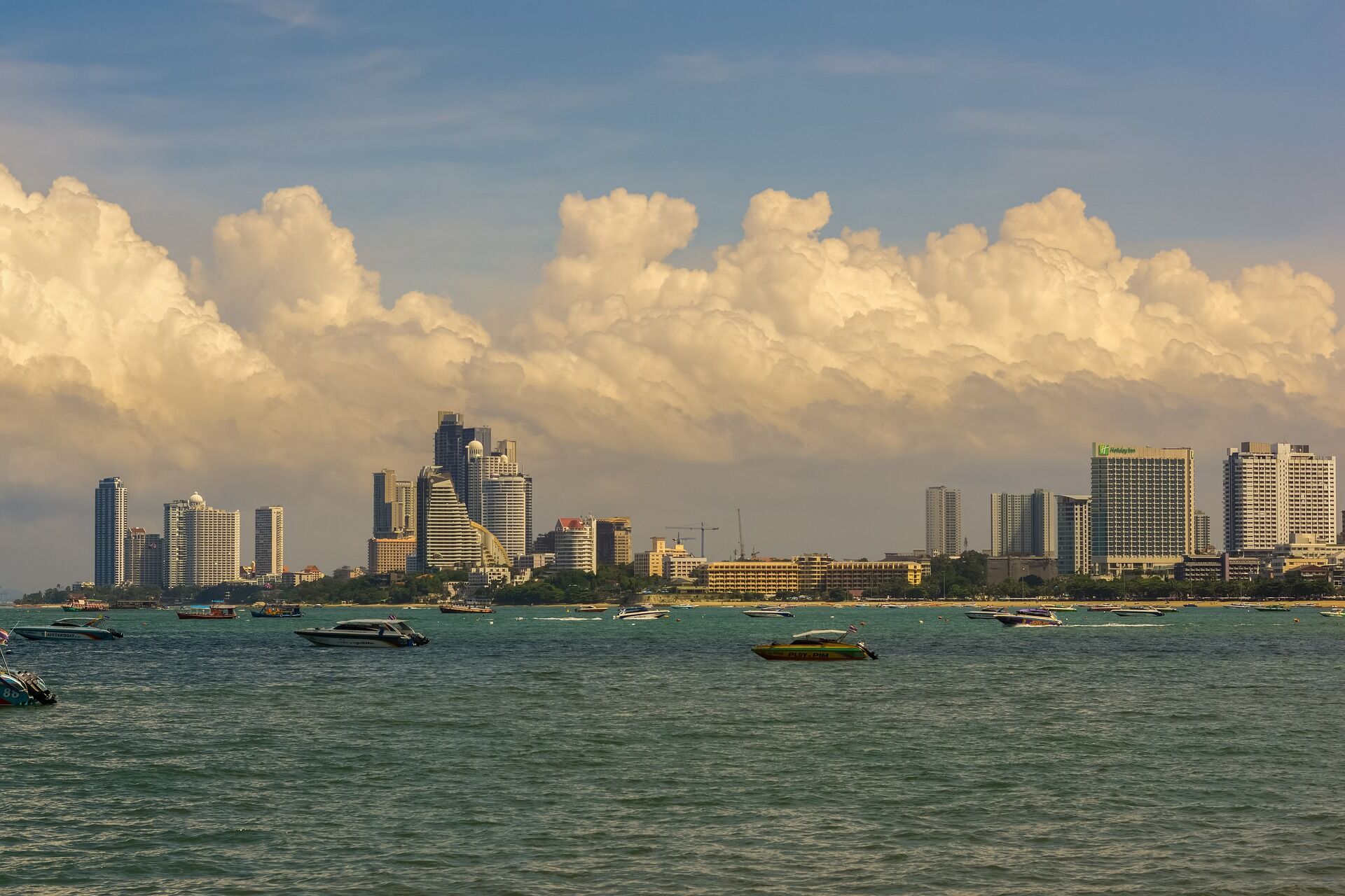 Start your journey with Pattaya’s vibrant glow